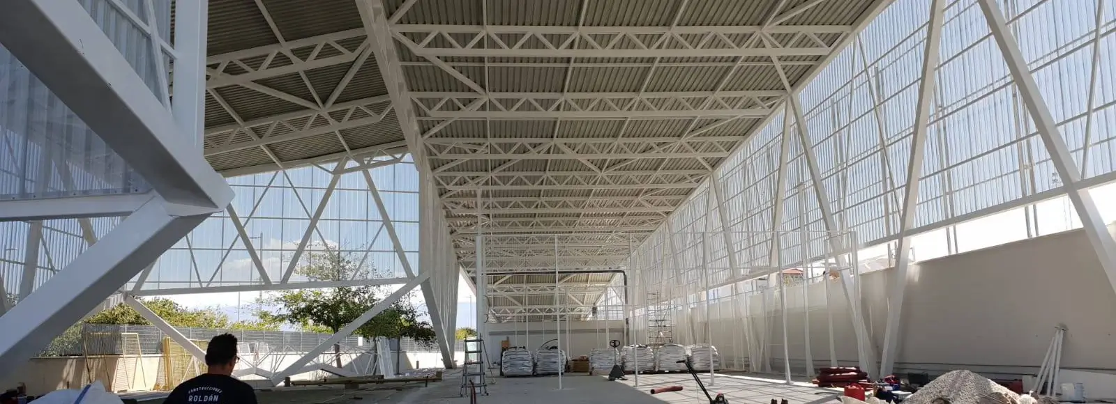 Montaje de estructuras metálicas y cerramientos